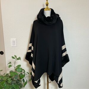 Capote Black Poncho w/ Faux Fur Trim – One Size